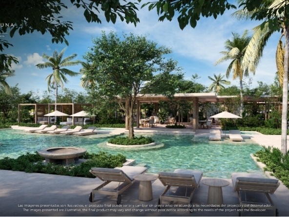 Playa del Carmen: Condos in a golf course